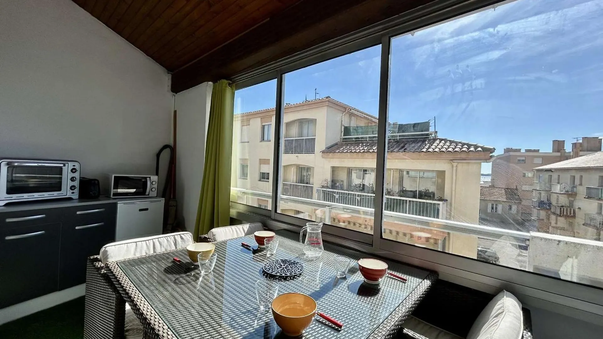 Appartement Studio Mezzanine Lumineux A 50M De La Plage - 5 Couchages A Sainte-Maxime - Fr-1-226-474